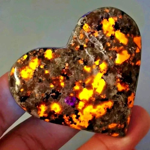 Heart carving healing - heart,